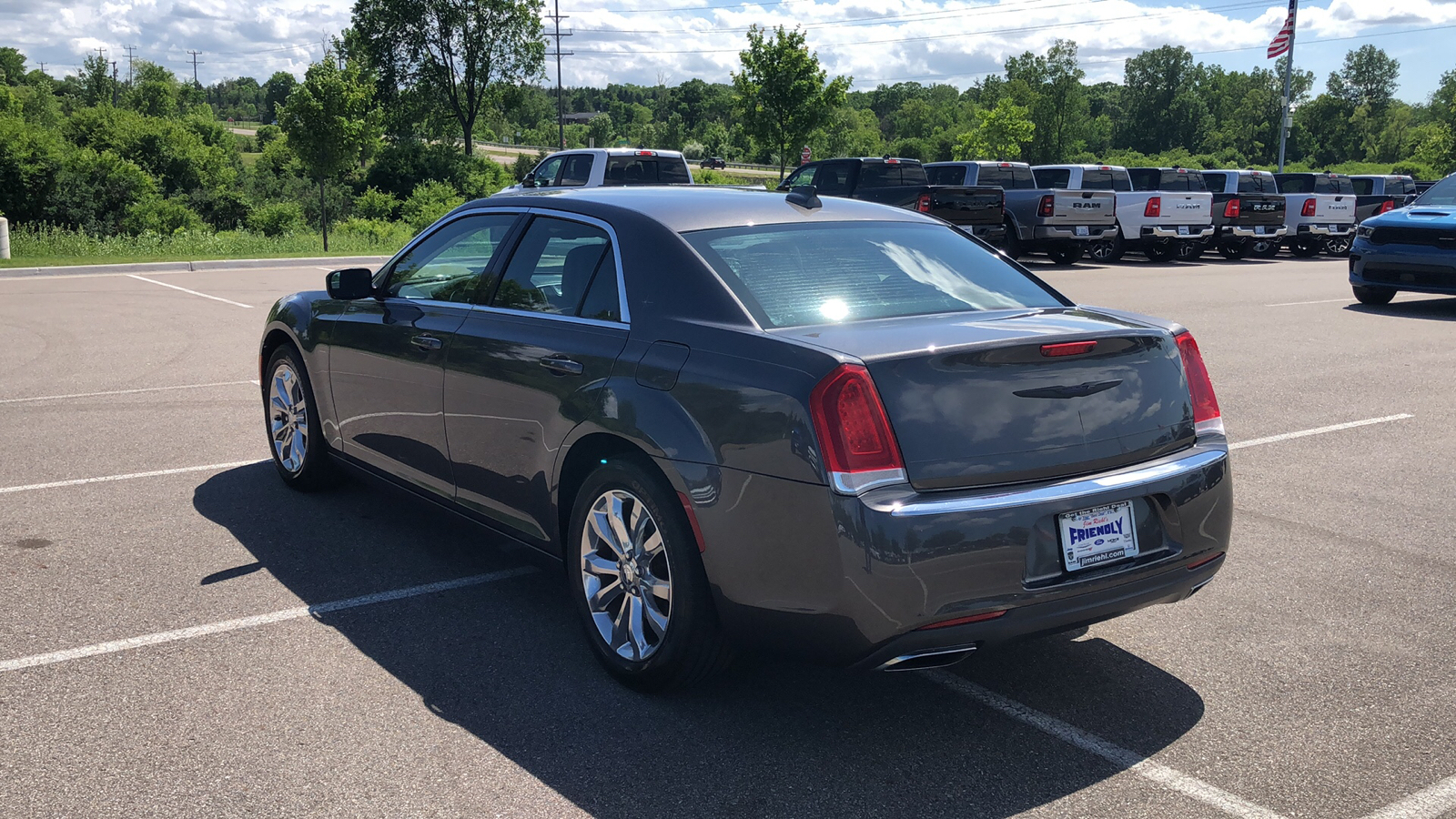 2016 Chrysler 300 Limited 4