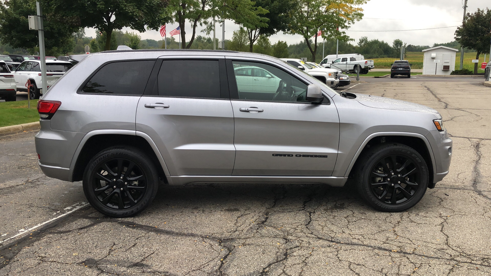 2021 Jeep Grand Cherokee Laredo X 7