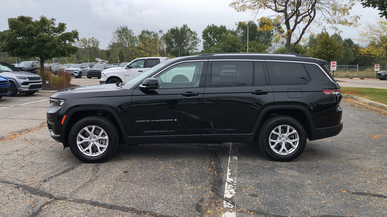 2022 Jeep Grand Cherokee L Limited 3