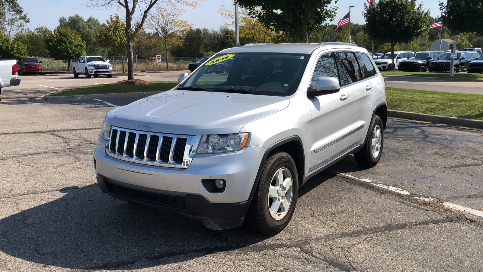 2012 Jeep Grand Cherokee Laredo 2