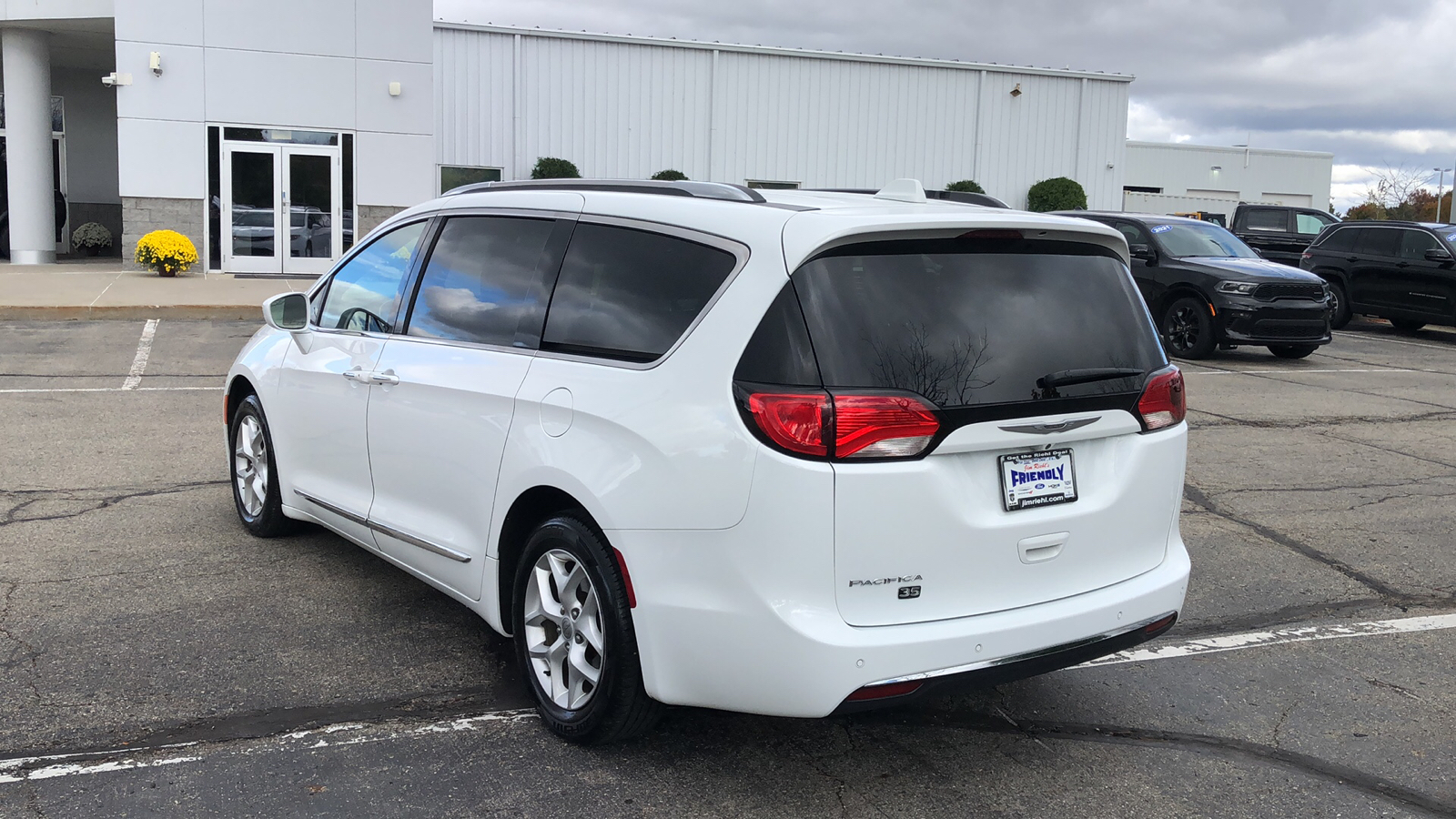 2020 Chrysler Pacifica Touring L 4