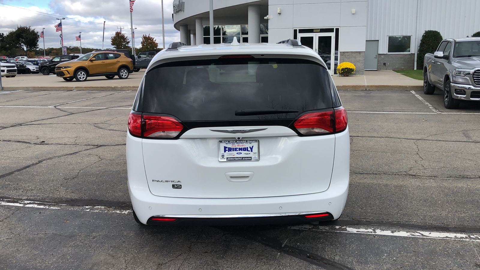 2020 Chrysler Pacifica Touring L 5