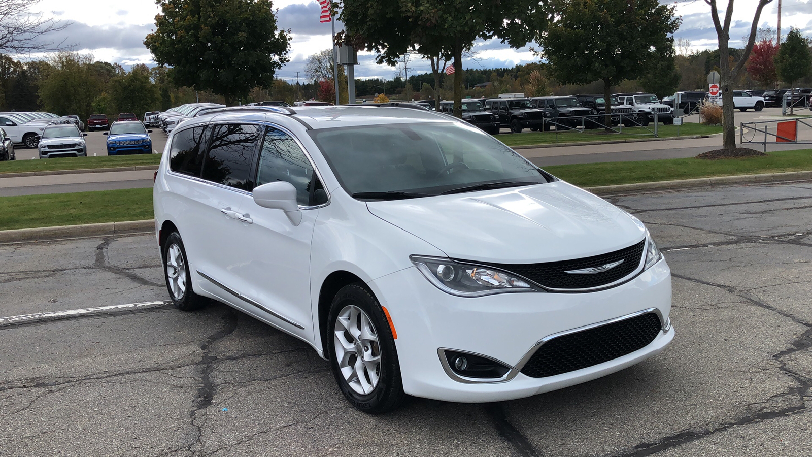 2020 Chrysler Pacifica Touring L 8