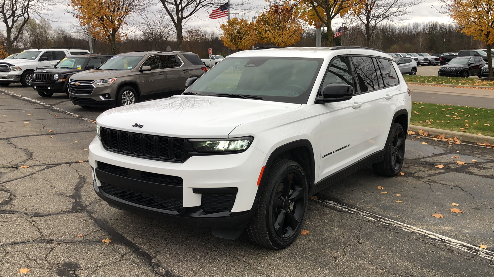 2021 Jeep Grand Cherokee L Laredo 2