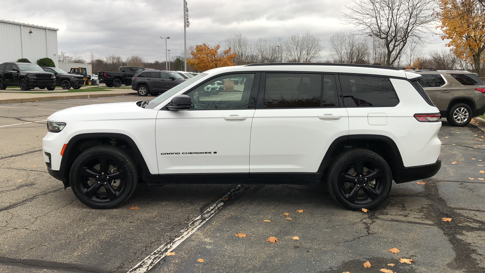 2021 Jeep Grand Cherokee L Laredo 3