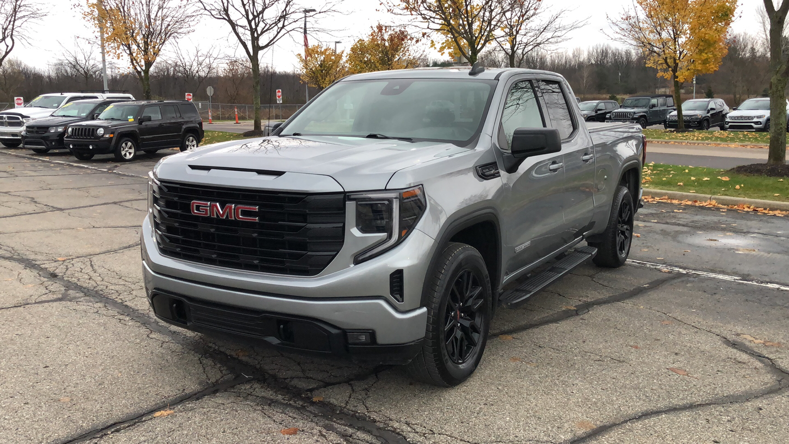 2023 GMC Sierra 1500 Elevation 2