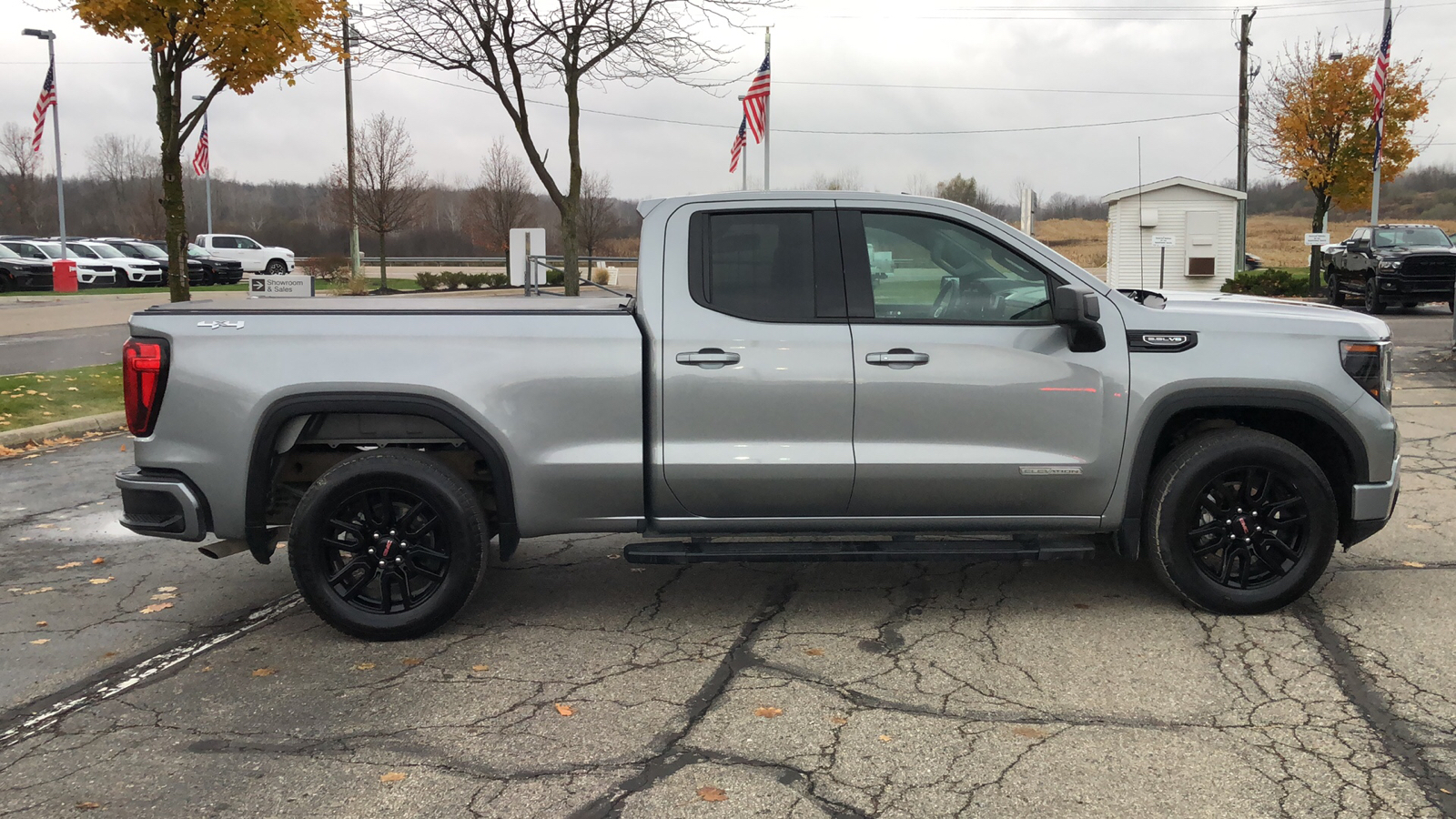 2023 GMC Sierra 1500 Elevation 7