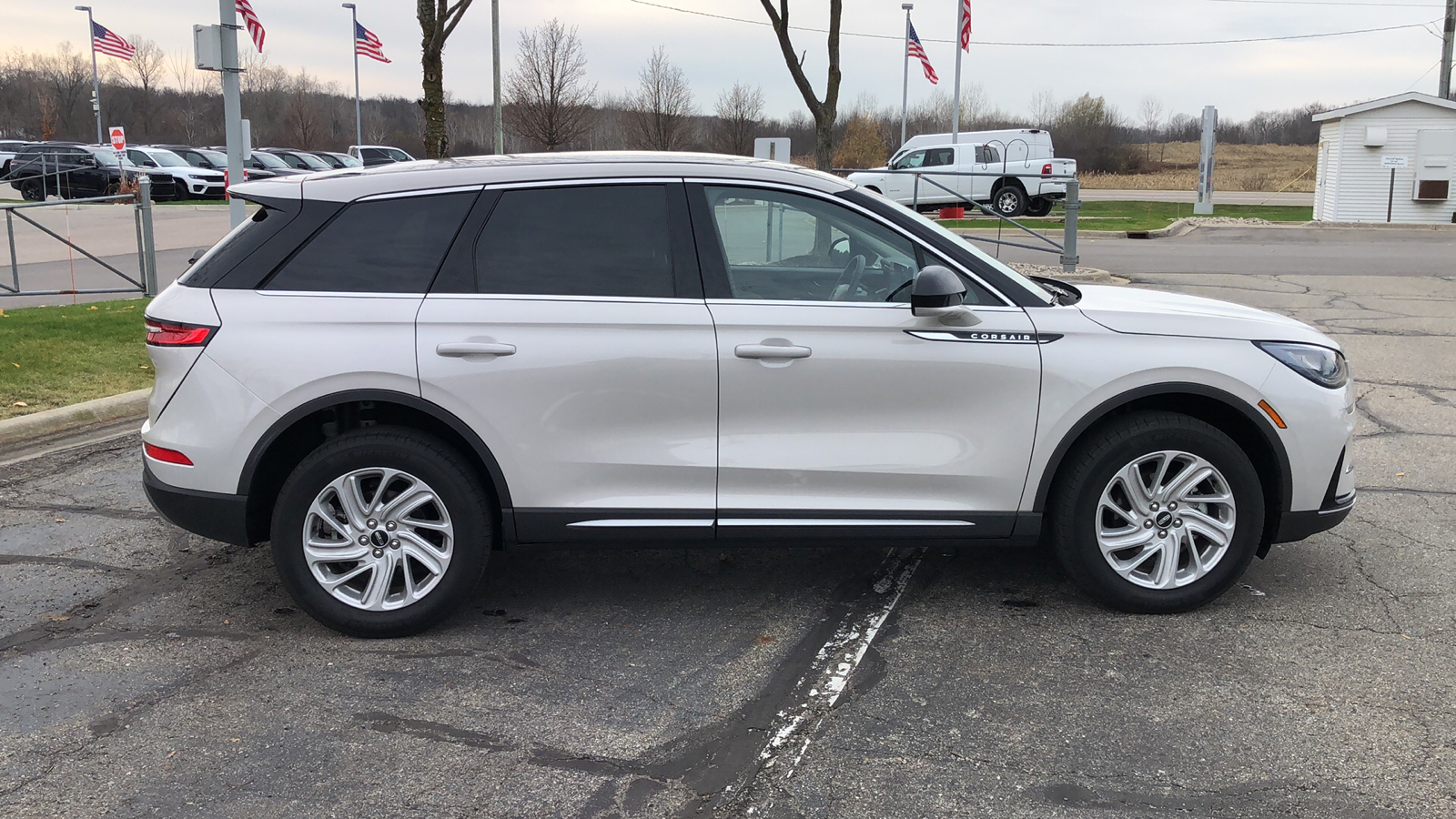 2023 Lincoln Corsair Standard 7