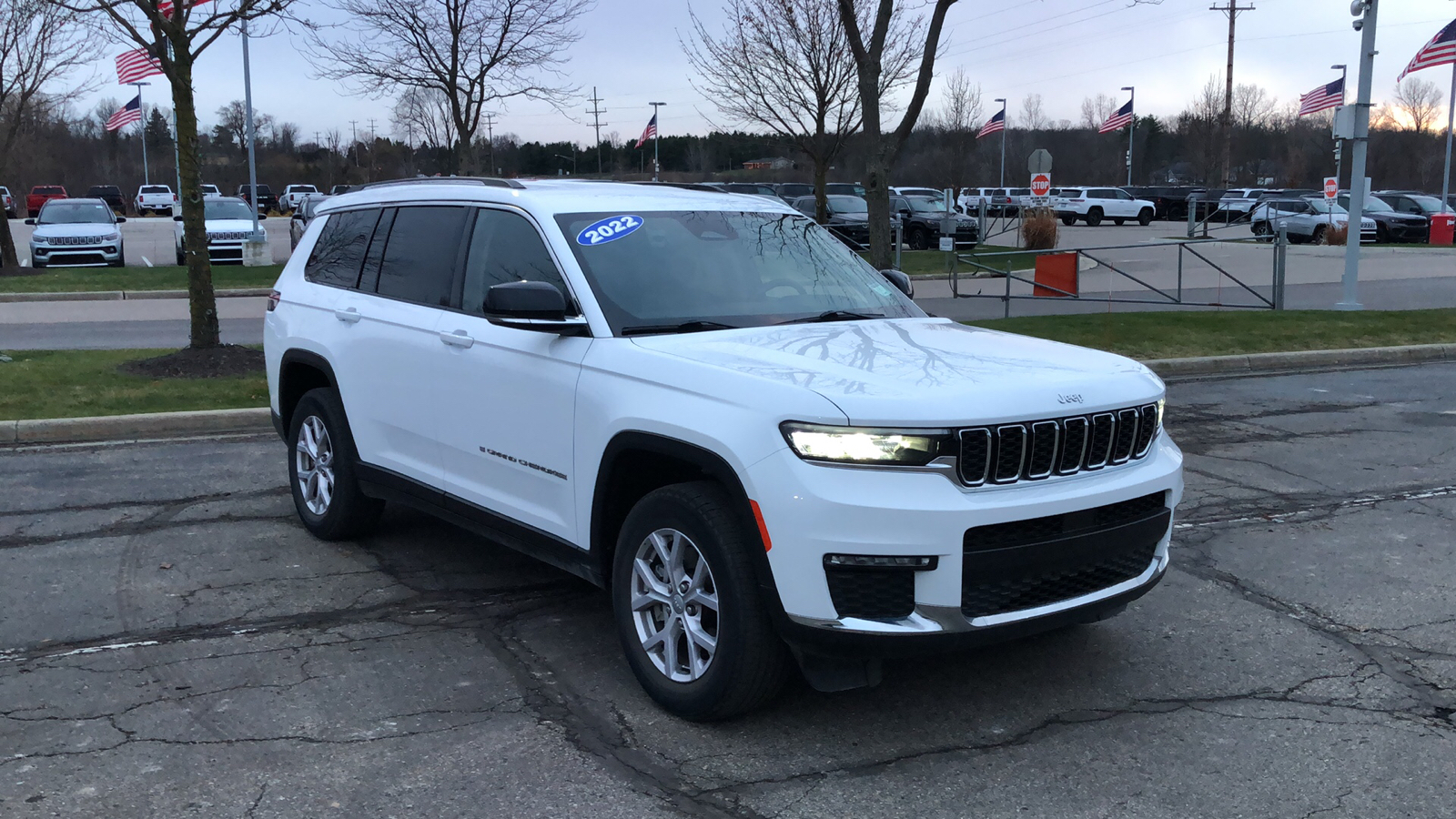 2022 Jeep Grand Cherokee L Limited 8