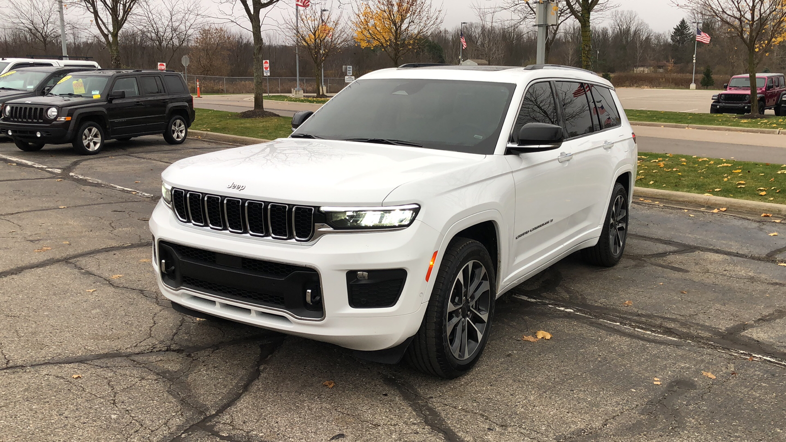 2023 Jeep Grand Cherokee L Overland 3