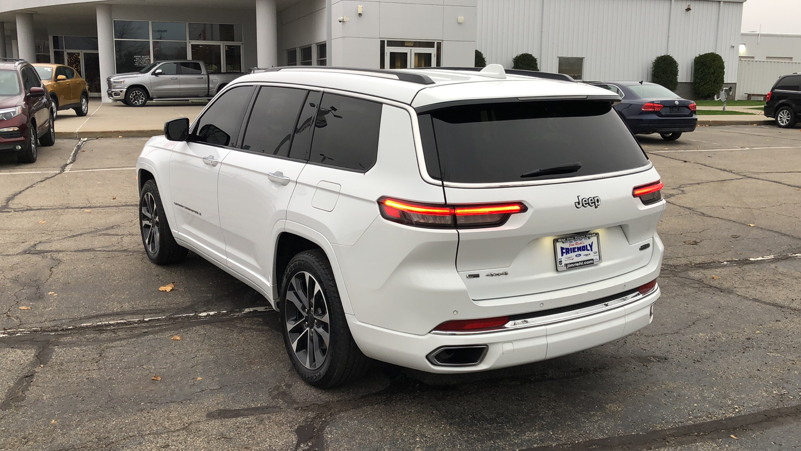 2023 Jeep Grand Cherokee L Overland 5