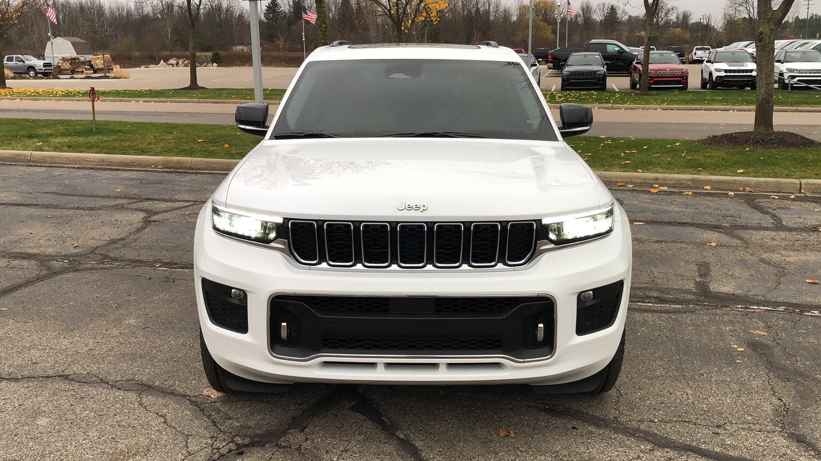 2023 Jeep Grand Cherokee L Overland 10