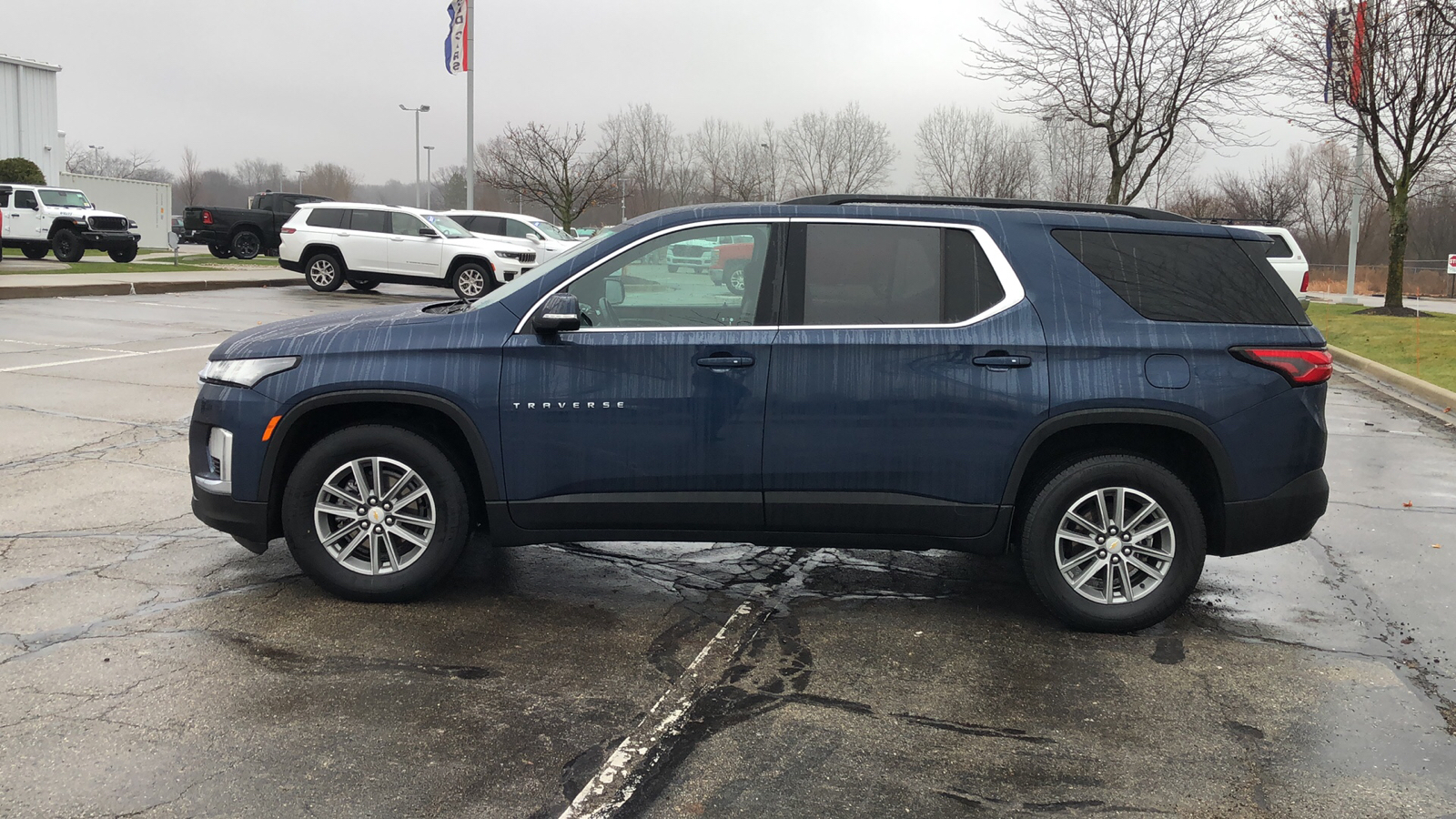 2023 Chevrolet Traverse LT 3