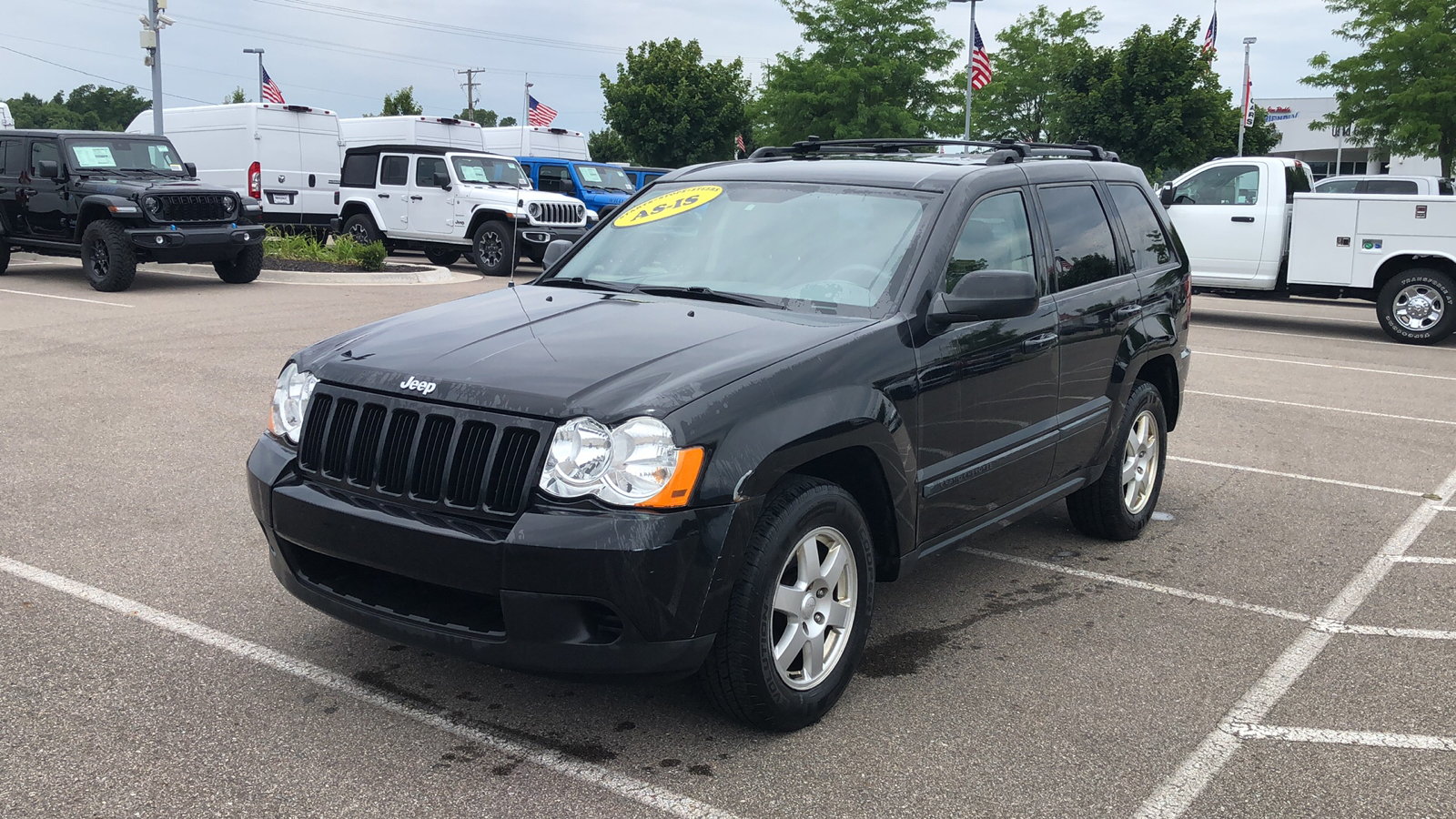 2009 Jeep Grand Cherokee Laredo 2