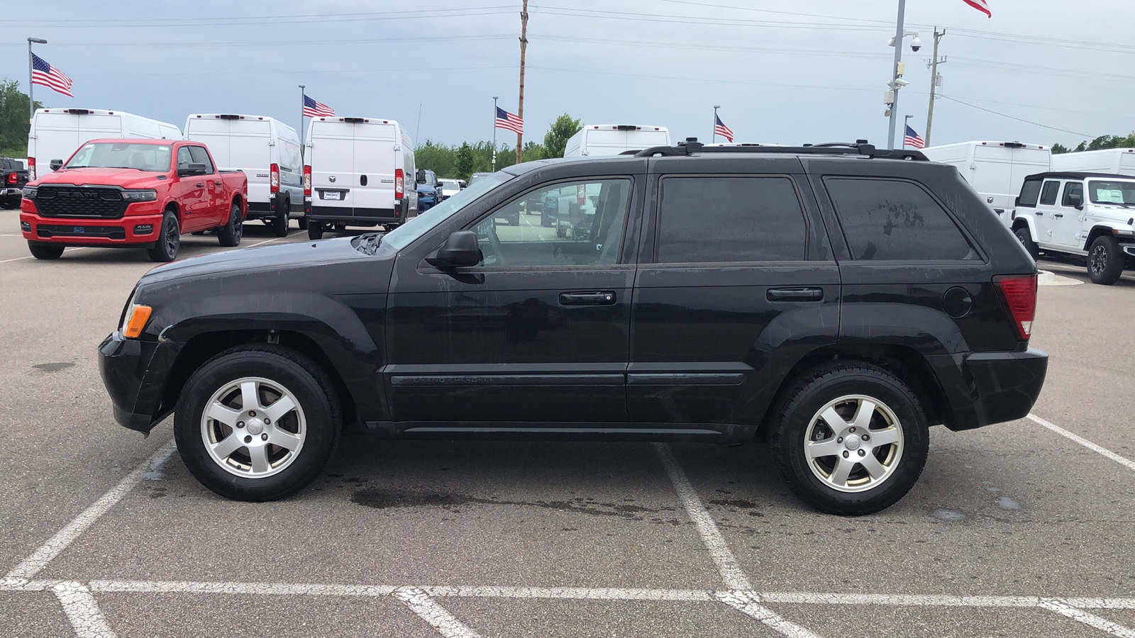 2009 Jeep Grand Cherokee Laredo 3