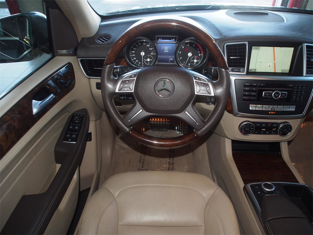 2015 Mercedes-Benz M-Class ML 400 17