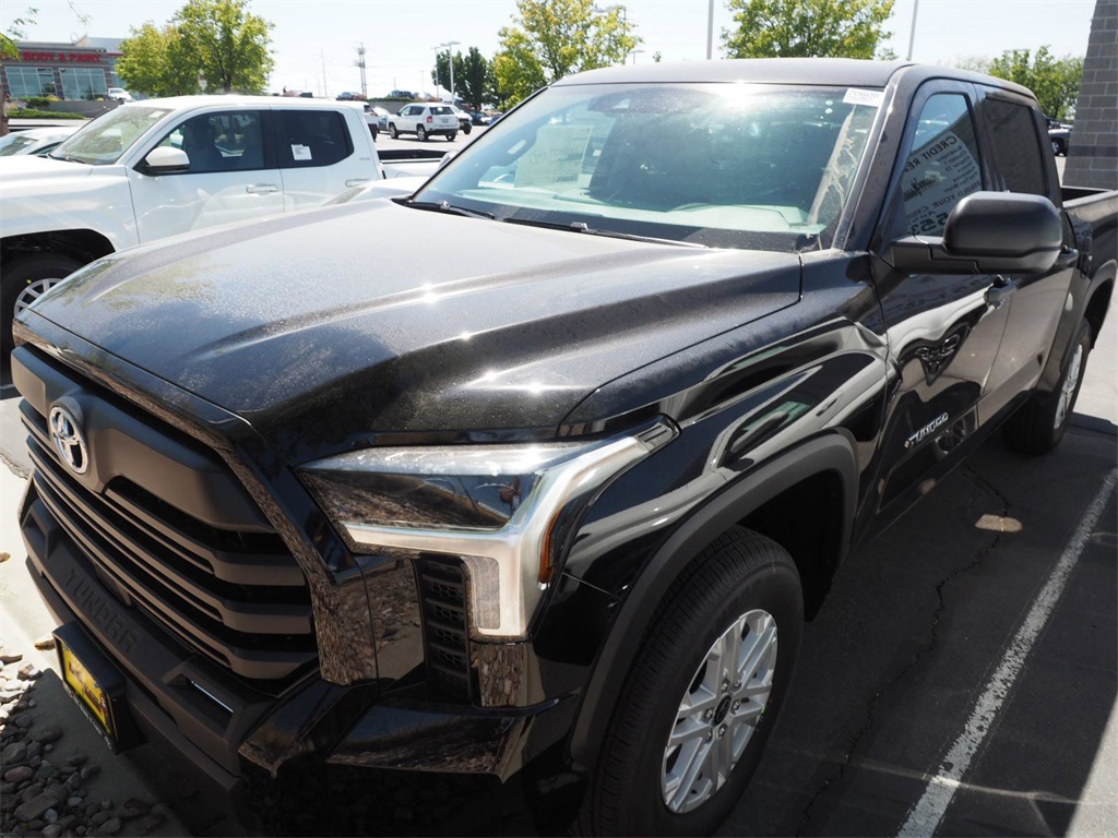 2024 Toyota Tundra SR5 2