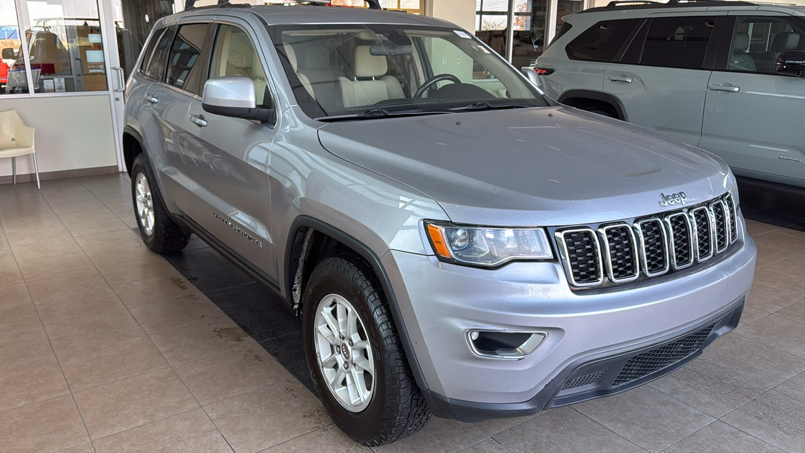 2018 Jeep Grand Cherokee Laredo 7