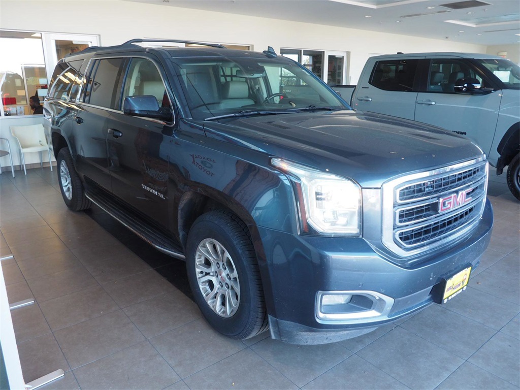 2019 GMC Yukon XL SLT 2