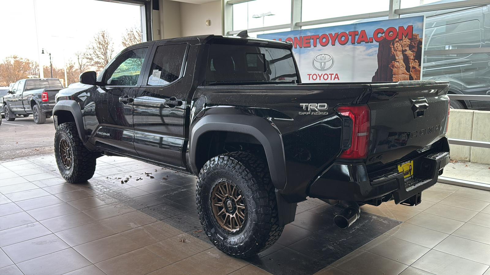 2024 Toyota Tacoma SR5 3