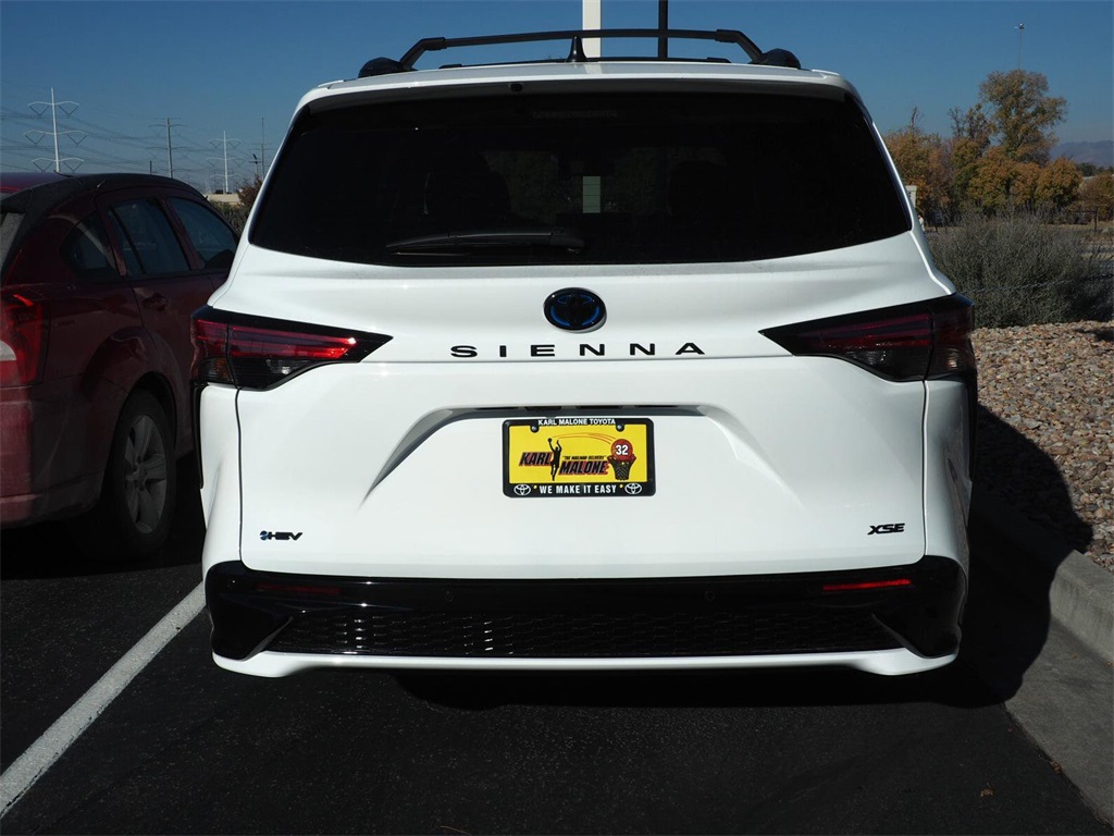 2025 Toyota Sienna XSE 3