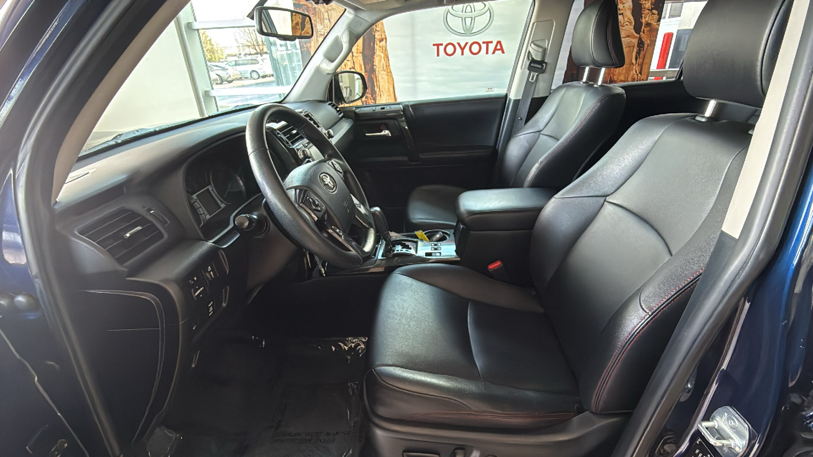 2016 Toyota 4Runner Limited 9