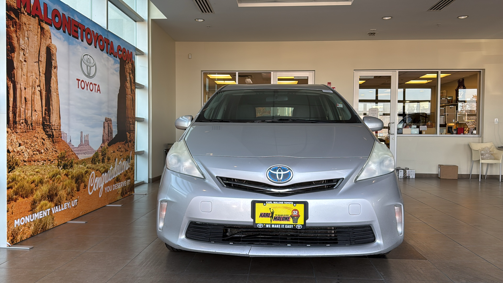 2014 Toyota Prius v Two 1