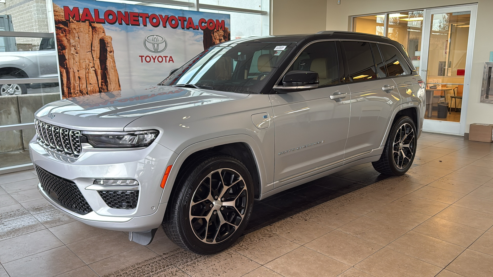 2022 Jeep Grand Cherokee Summit Reserve 4xe 2