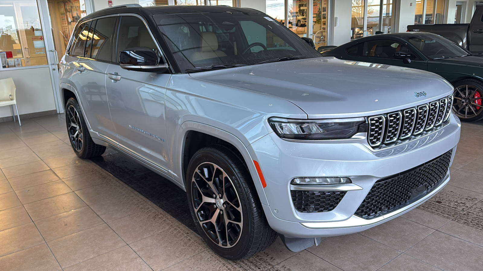 2022 Jeep Grand Cherokee Summit Reserve 4xe 8