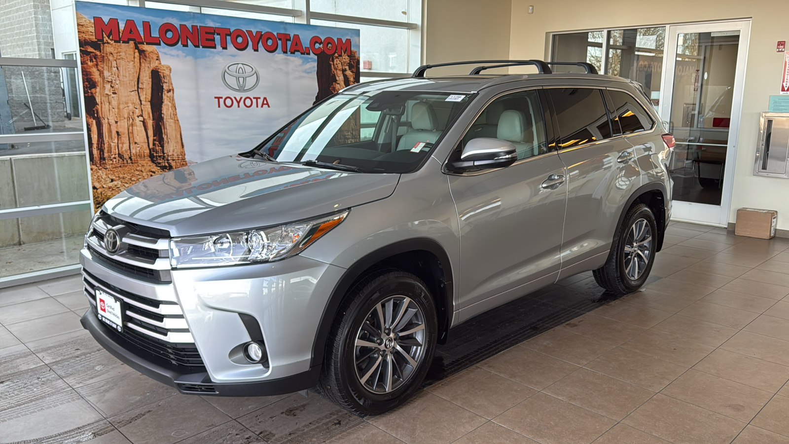 2017 Toyota Highlander XLE 2