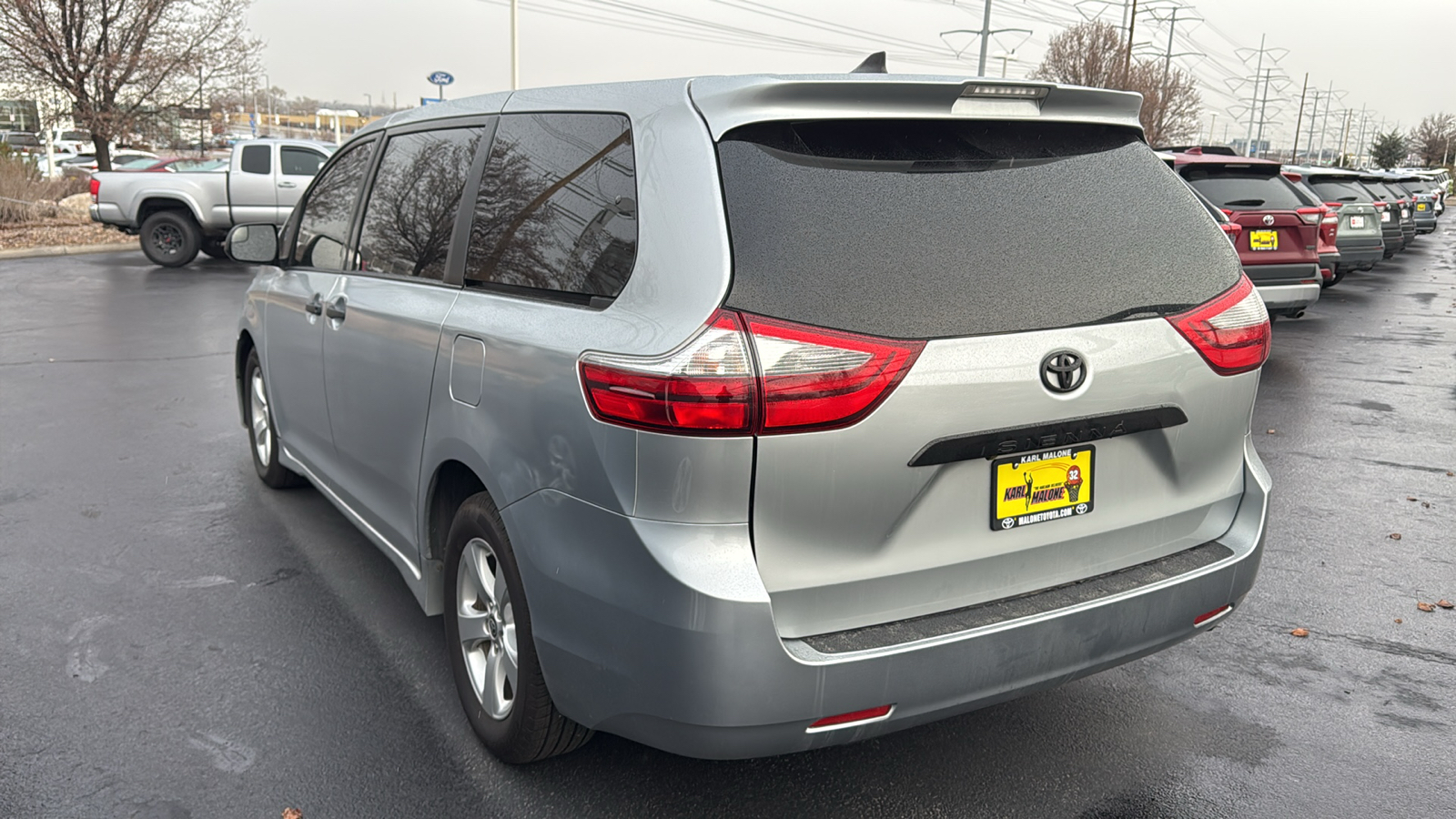 2020 Toyota Sienna L 3