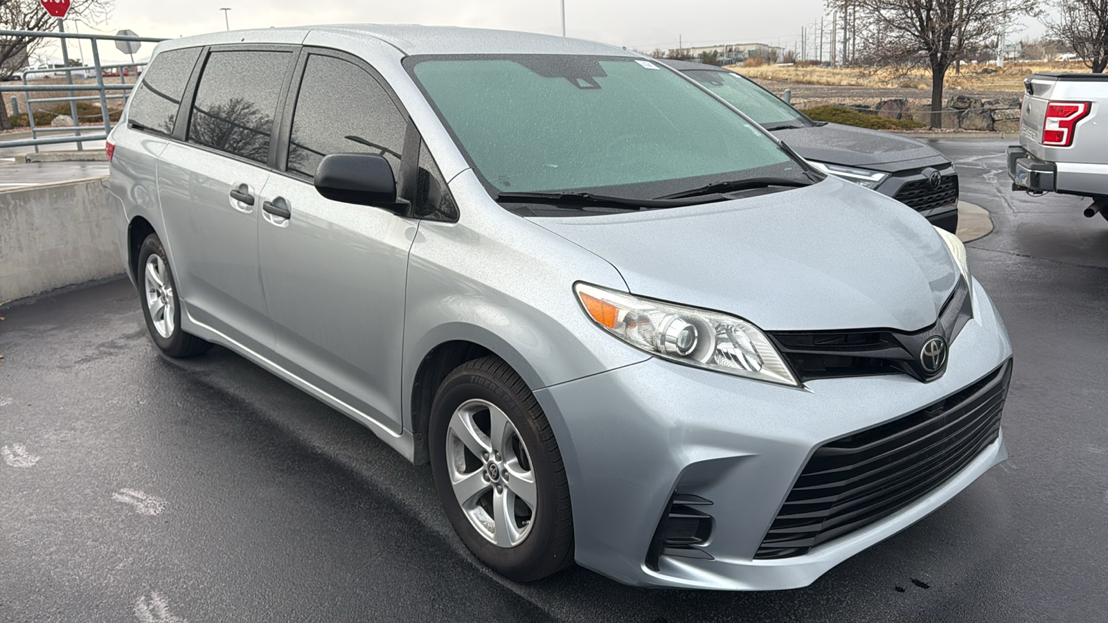 2020 Toyota Sienna L 5