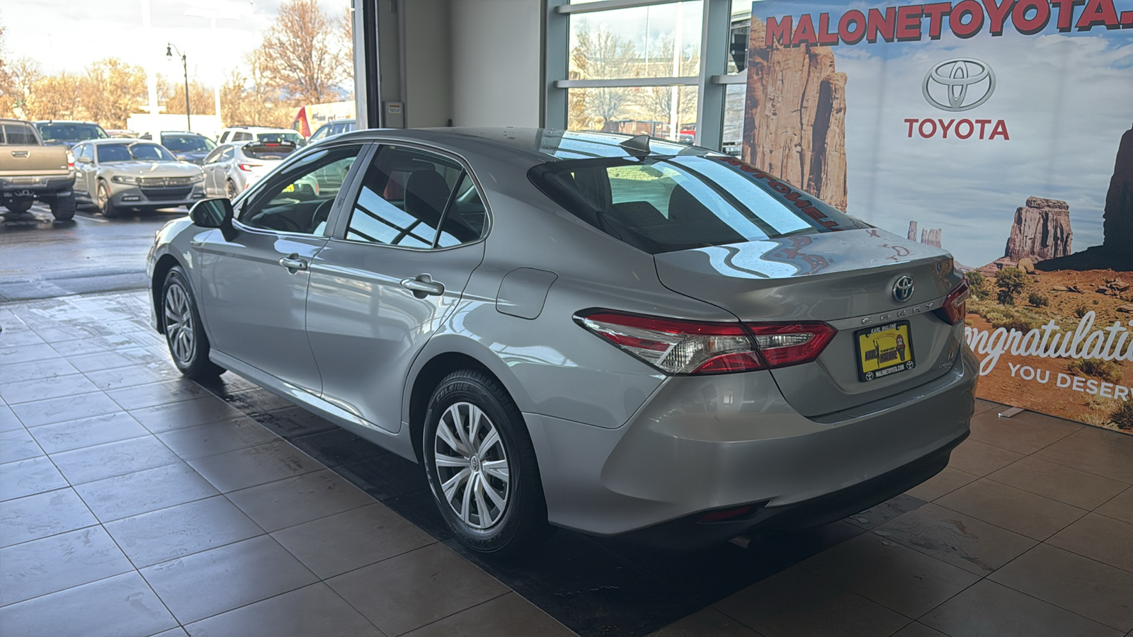 2020 Toyota Camry Hybrid LE 3