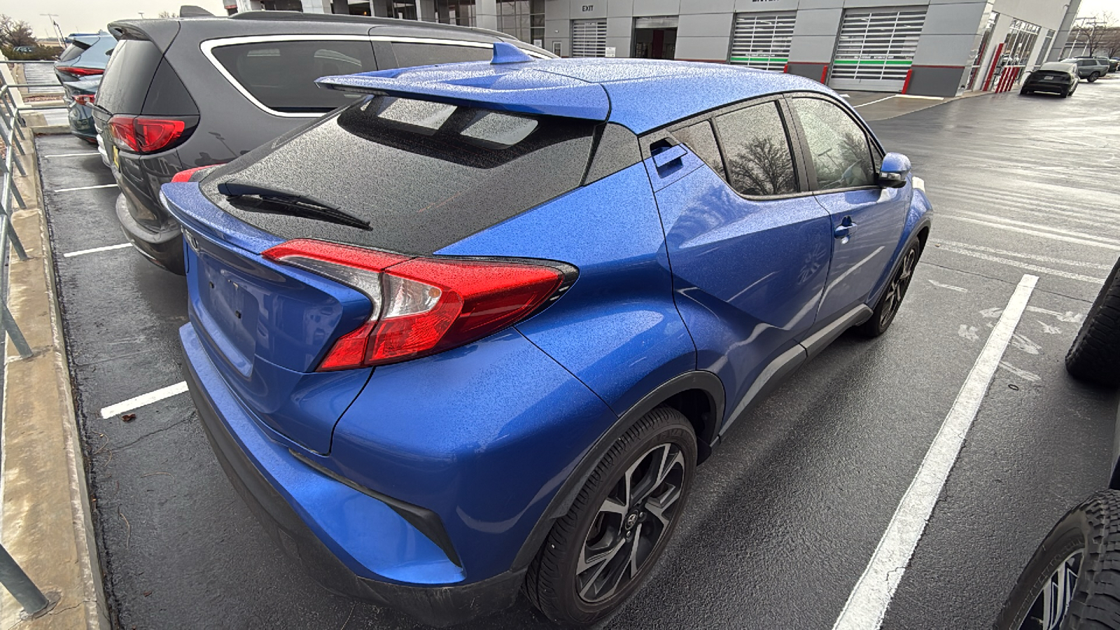 2018 Toyota C-HR XLE Premium 4