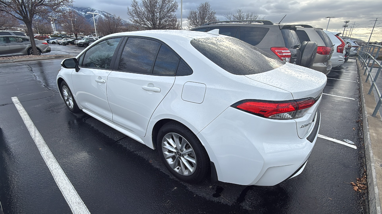 2020 Toyota Corolla LE 3