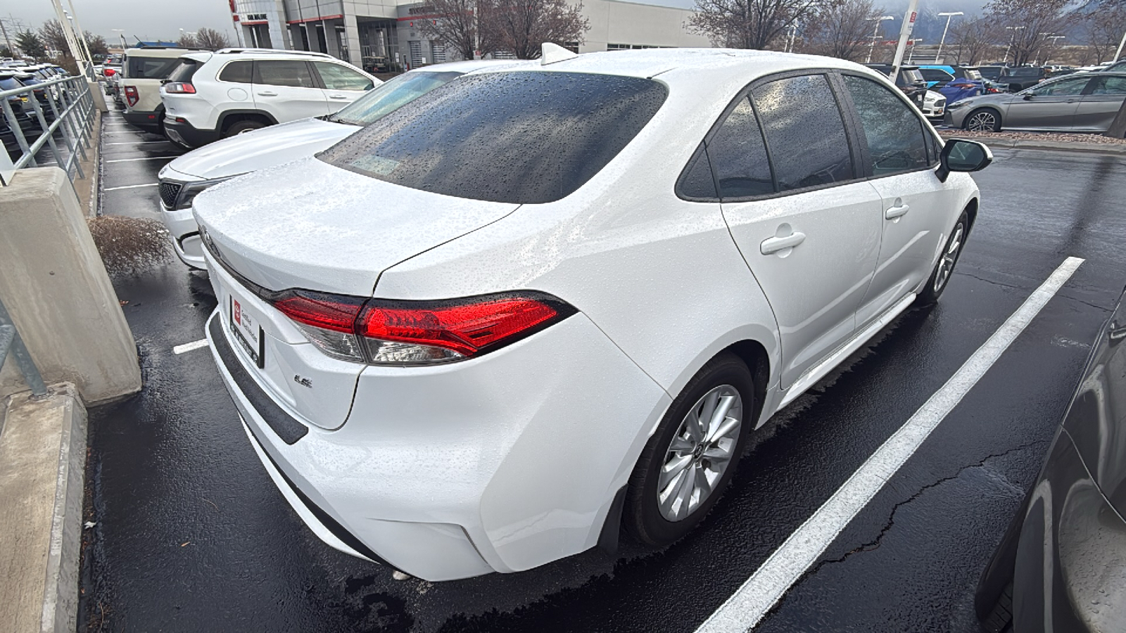 2020 Toyota Corolla LE 4