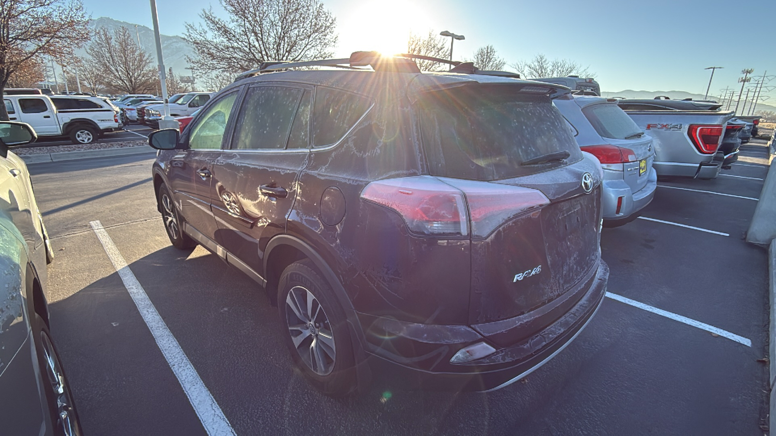 2018 Toyota RAV4 XLE 3