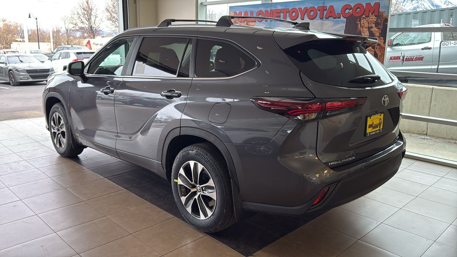 2025 Toyota Highlander Hybrid XLE 3