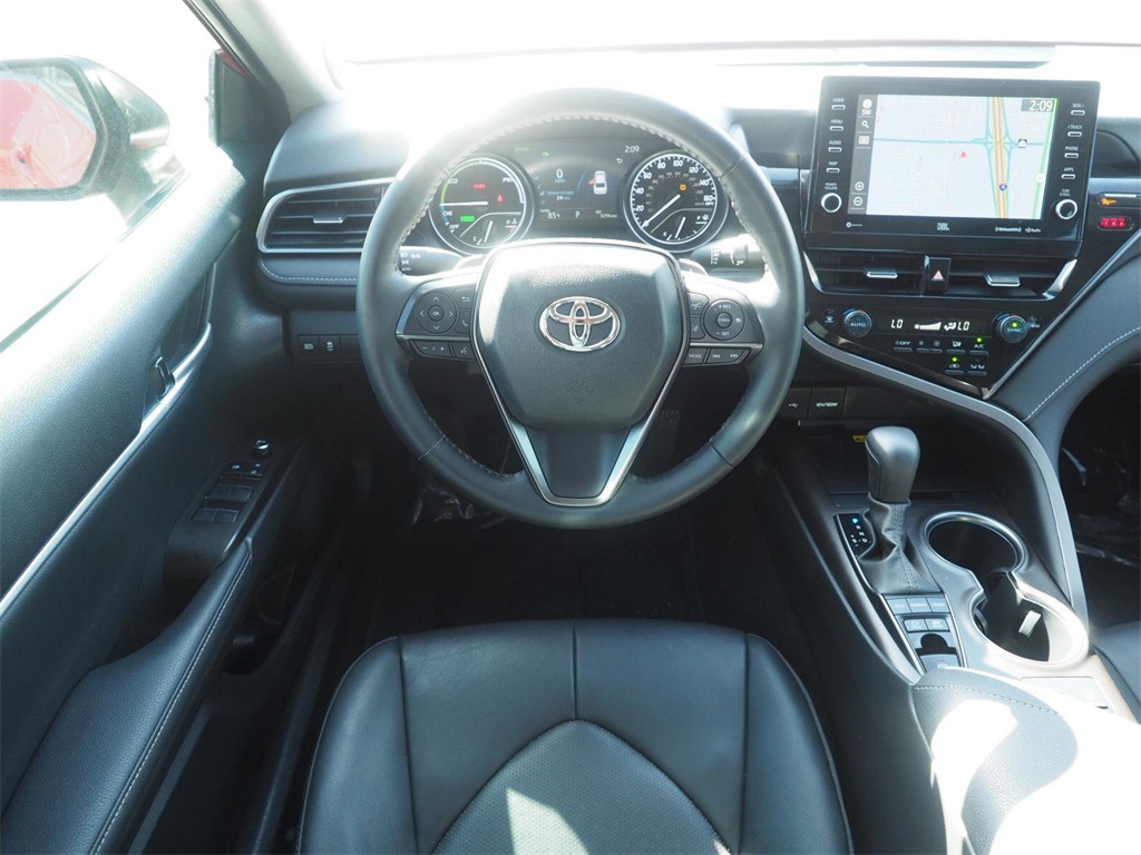 2024 Toyota Camry Hybrid XSE 17