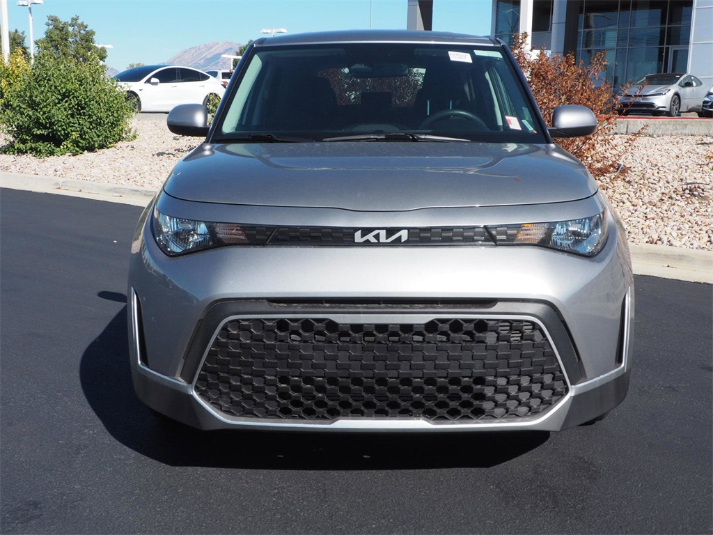 2023 Kia Soul LX 2