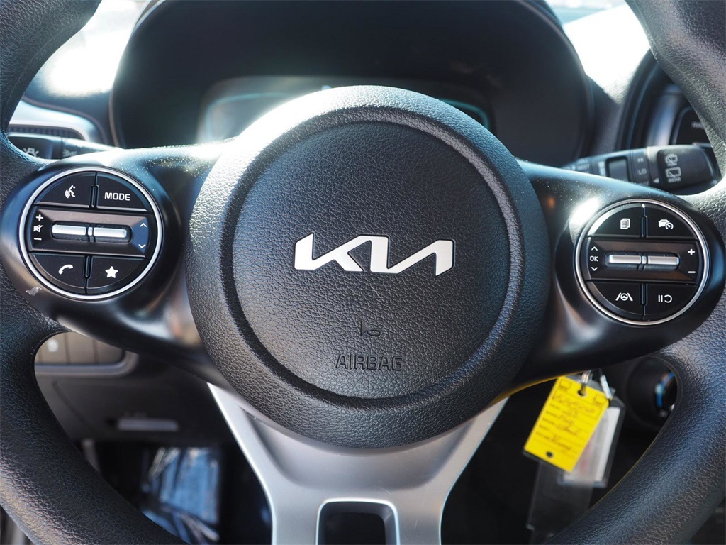 2023 Kia Soul LX 13