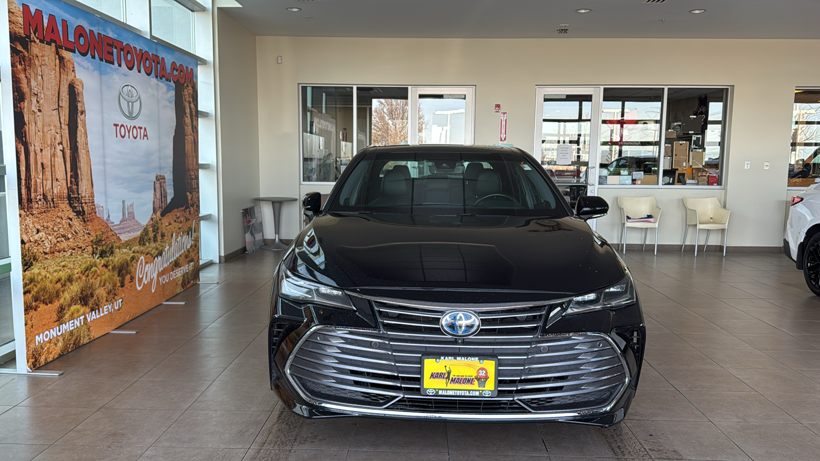 2021 Toyota Avalon Hybrid Limited 1