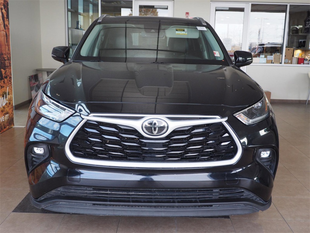 2021 Toyota Highlander XLE 3