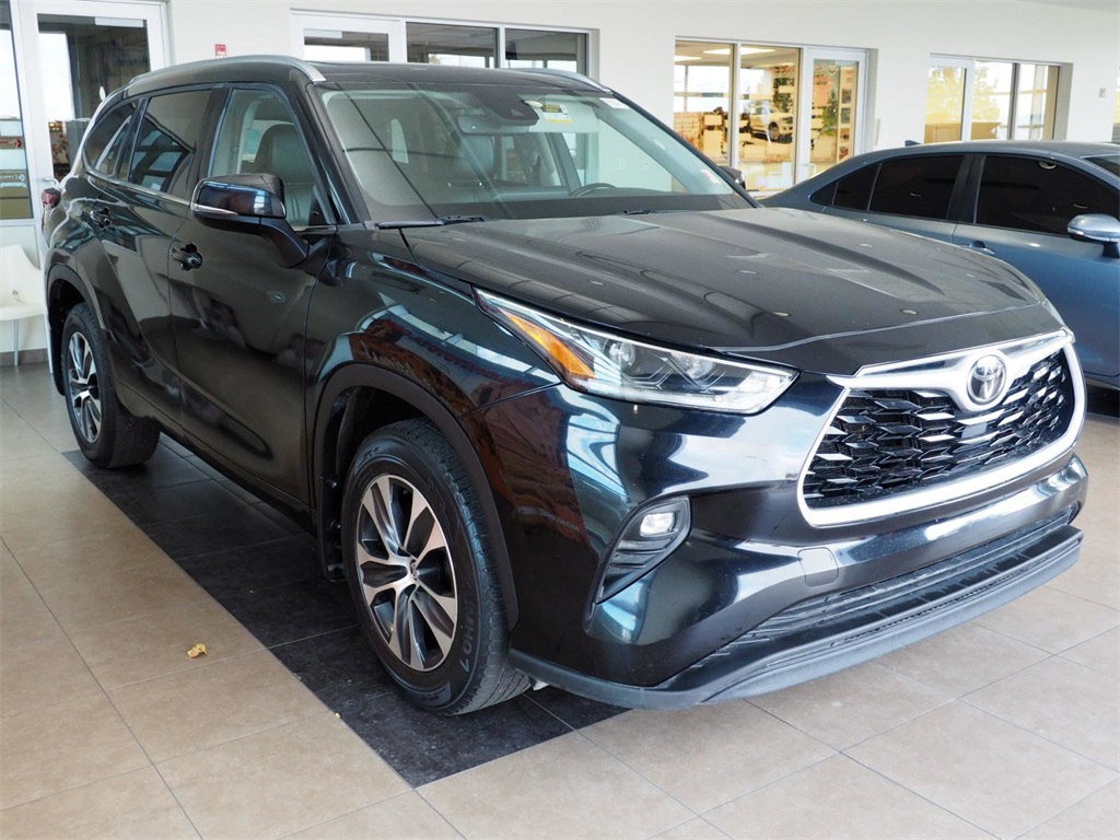 2021 Toyota Highlander XLE 4