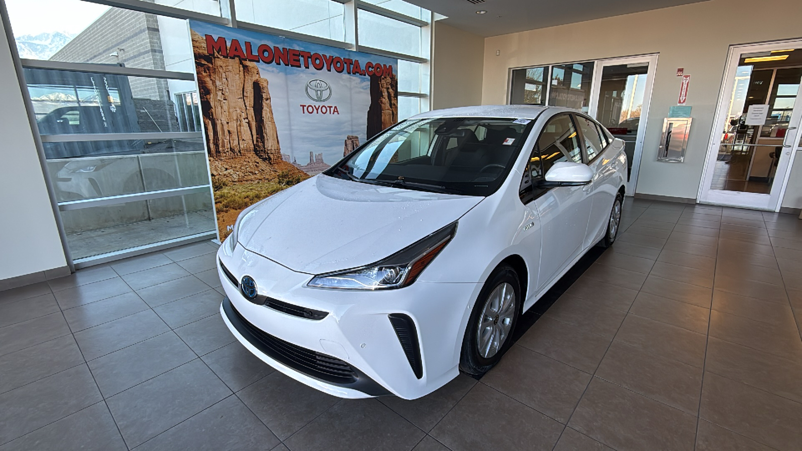 2022 Toyota Prius LE 2