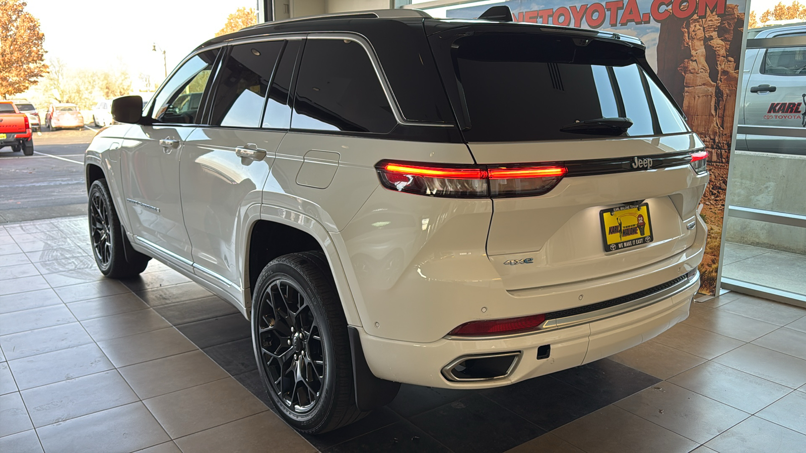 2023 Jeep Grand Cherokee Summit Reserve 4xe 5