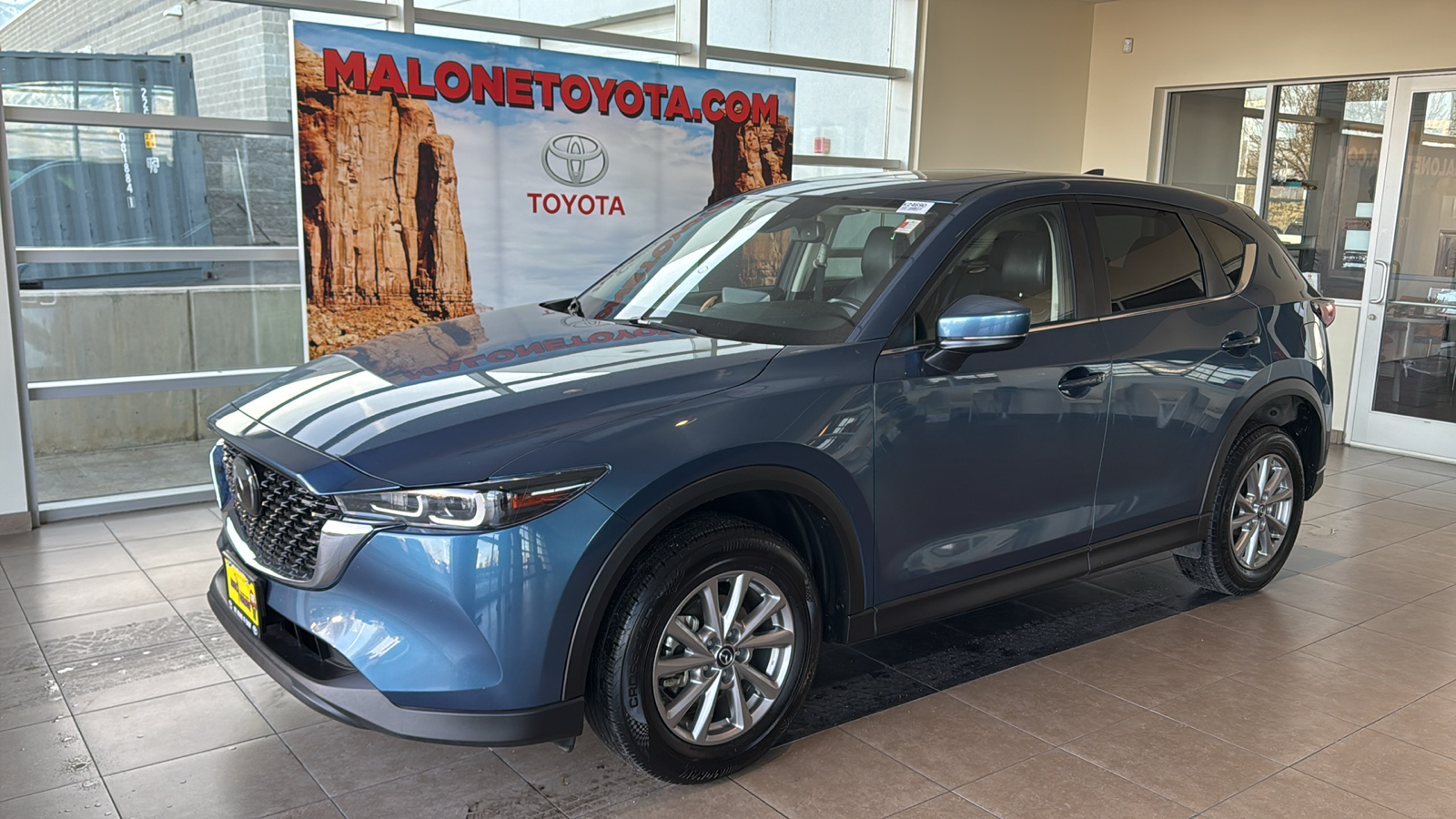 2023 Mazda CX-5 2.5 S Preferred Package 2