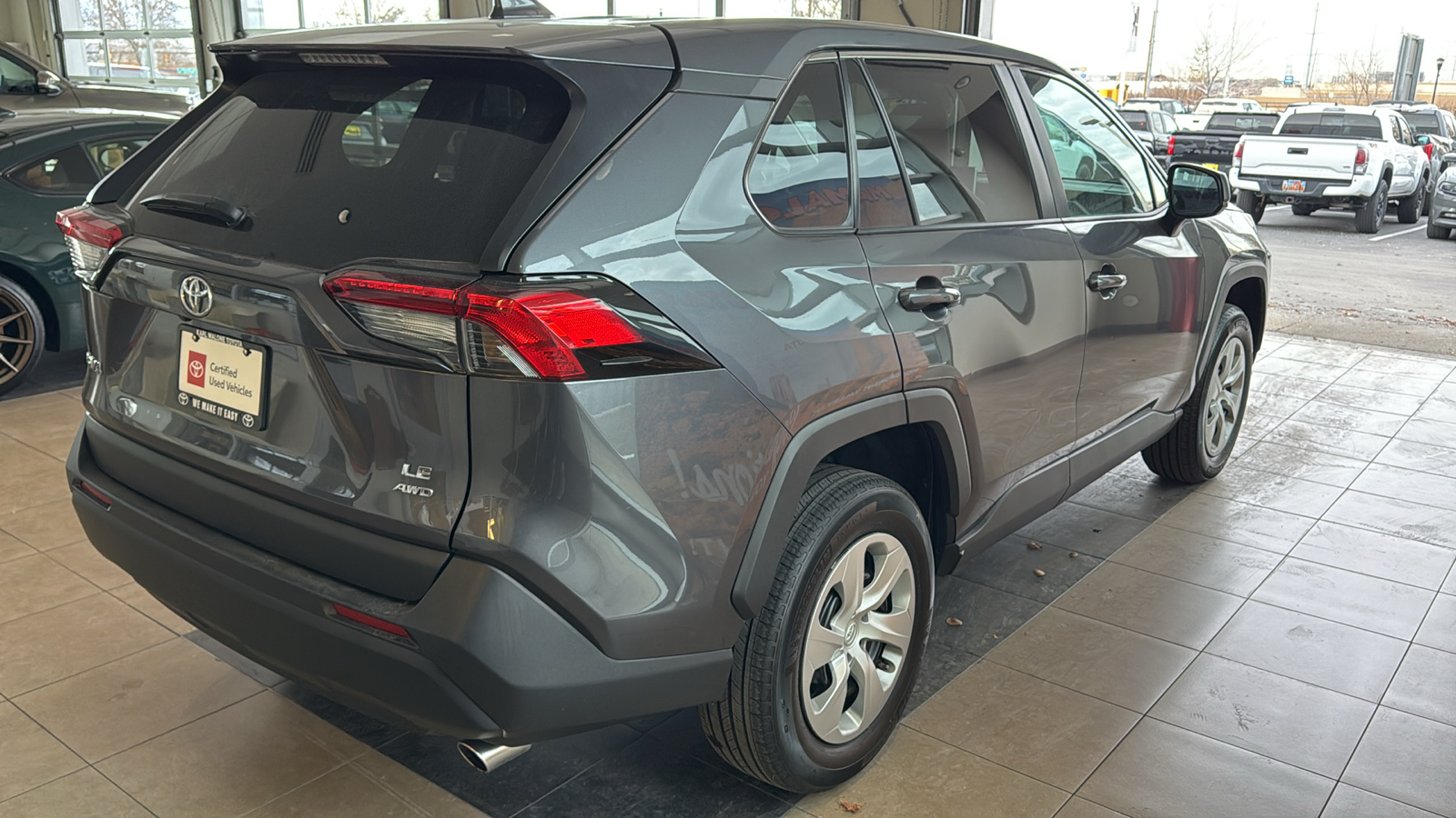 2023 Toyota RAV4 LE 4