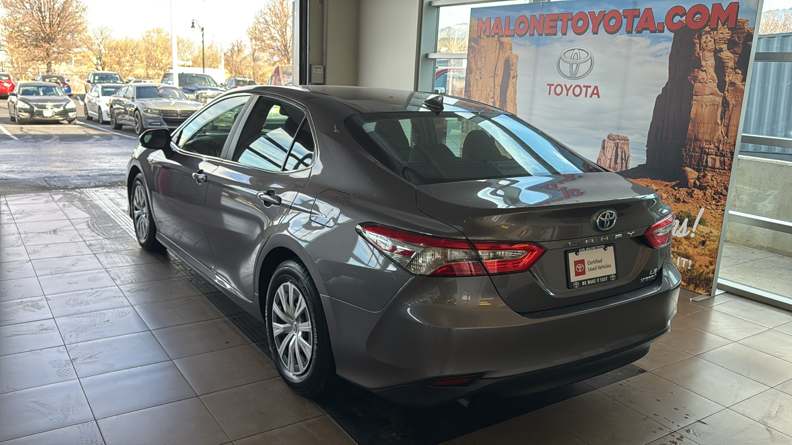 2020 Toyota Camry Hybrid LE 3