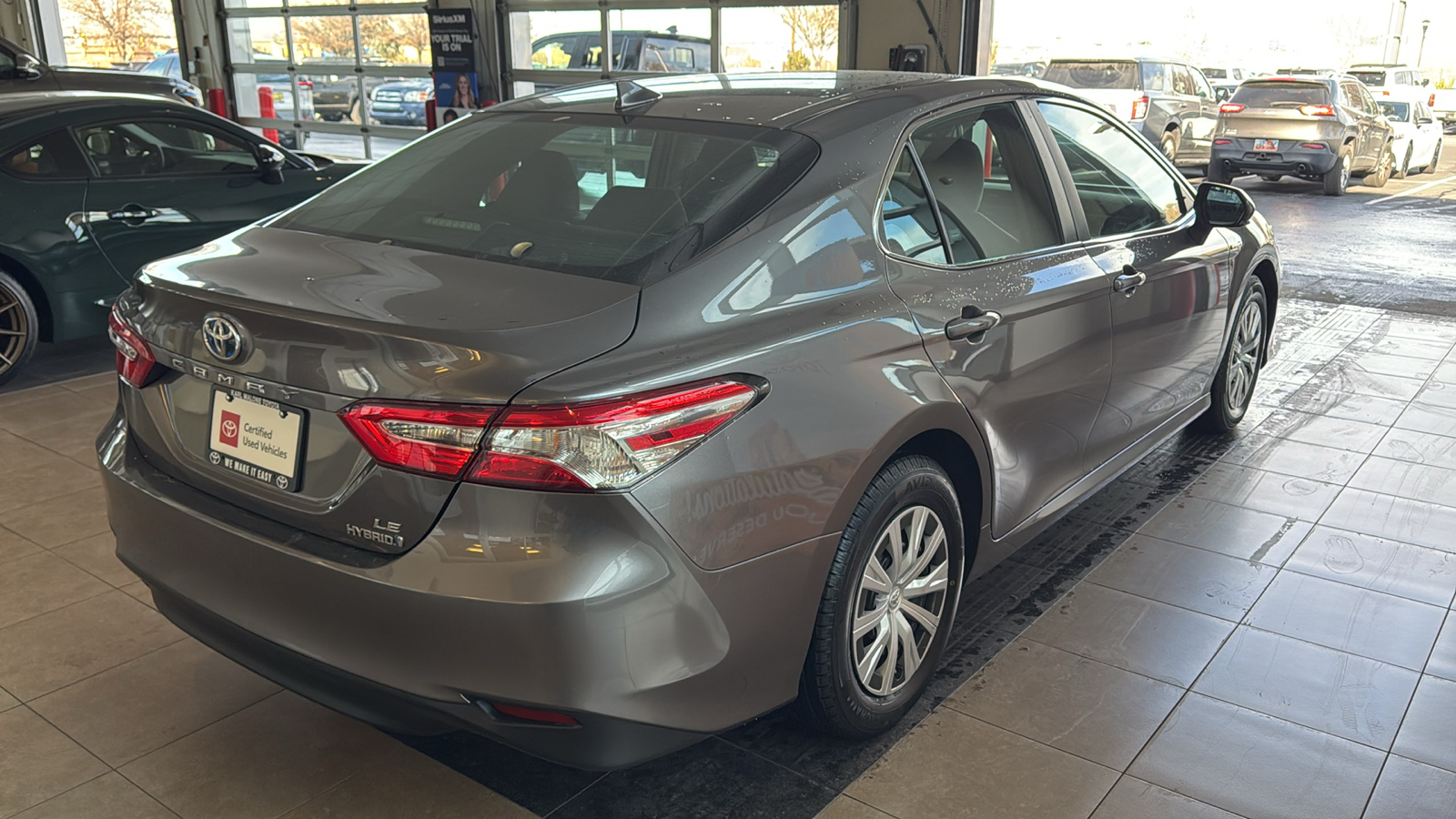 2020 Toyota Camry Hybrid LE 4